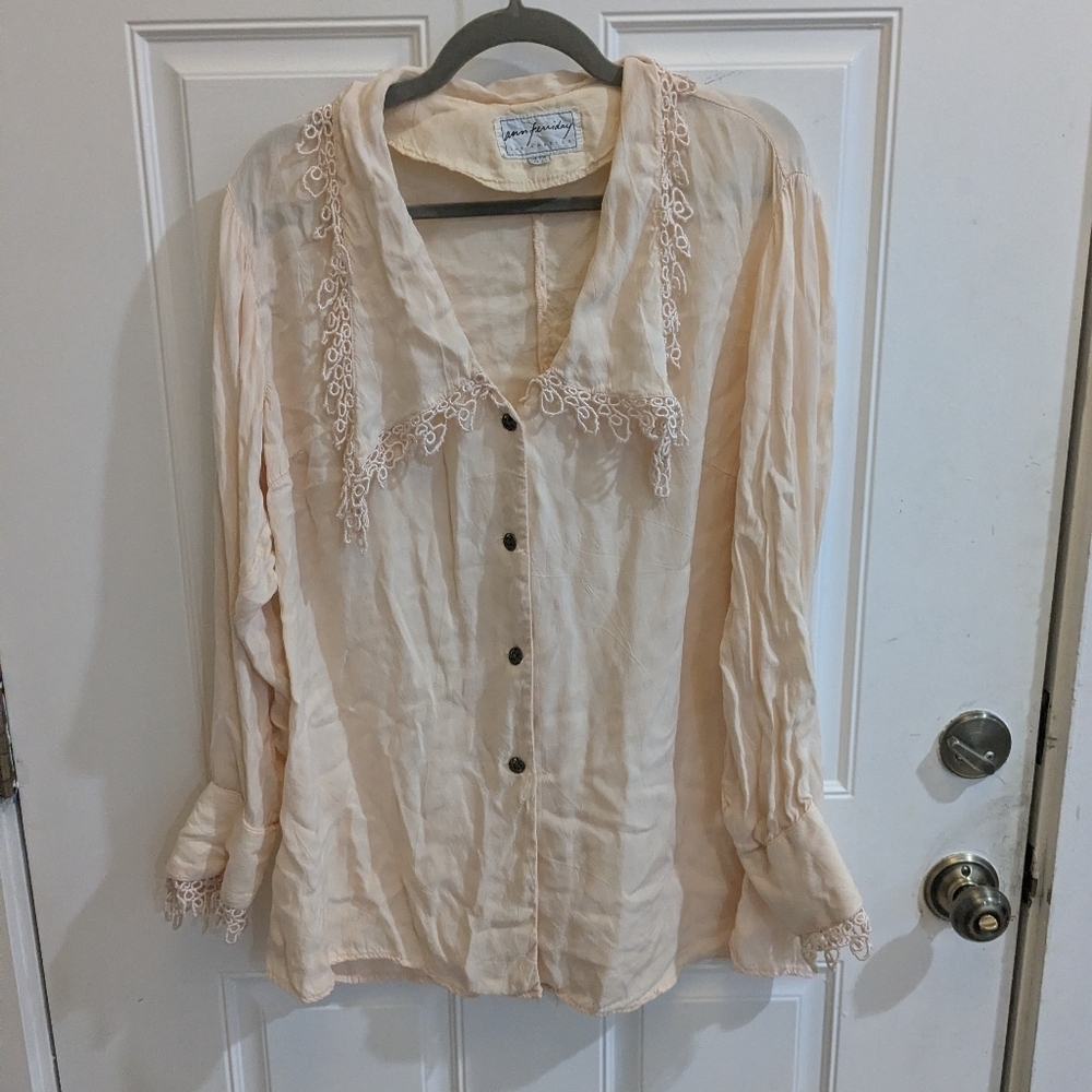 Vintage Ann Ferriday Elegant Lace Trimmed Button Down
